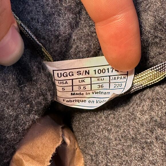 UGG Australia Waterproof Gray Winter Snow Boots - Women’s Size 5 - Picture 6 of 7